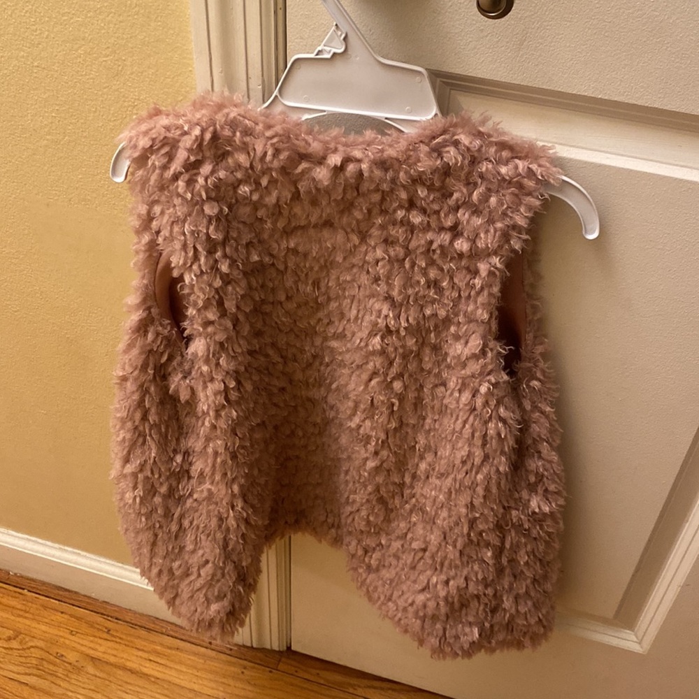 Vest - Picture 2 of 3